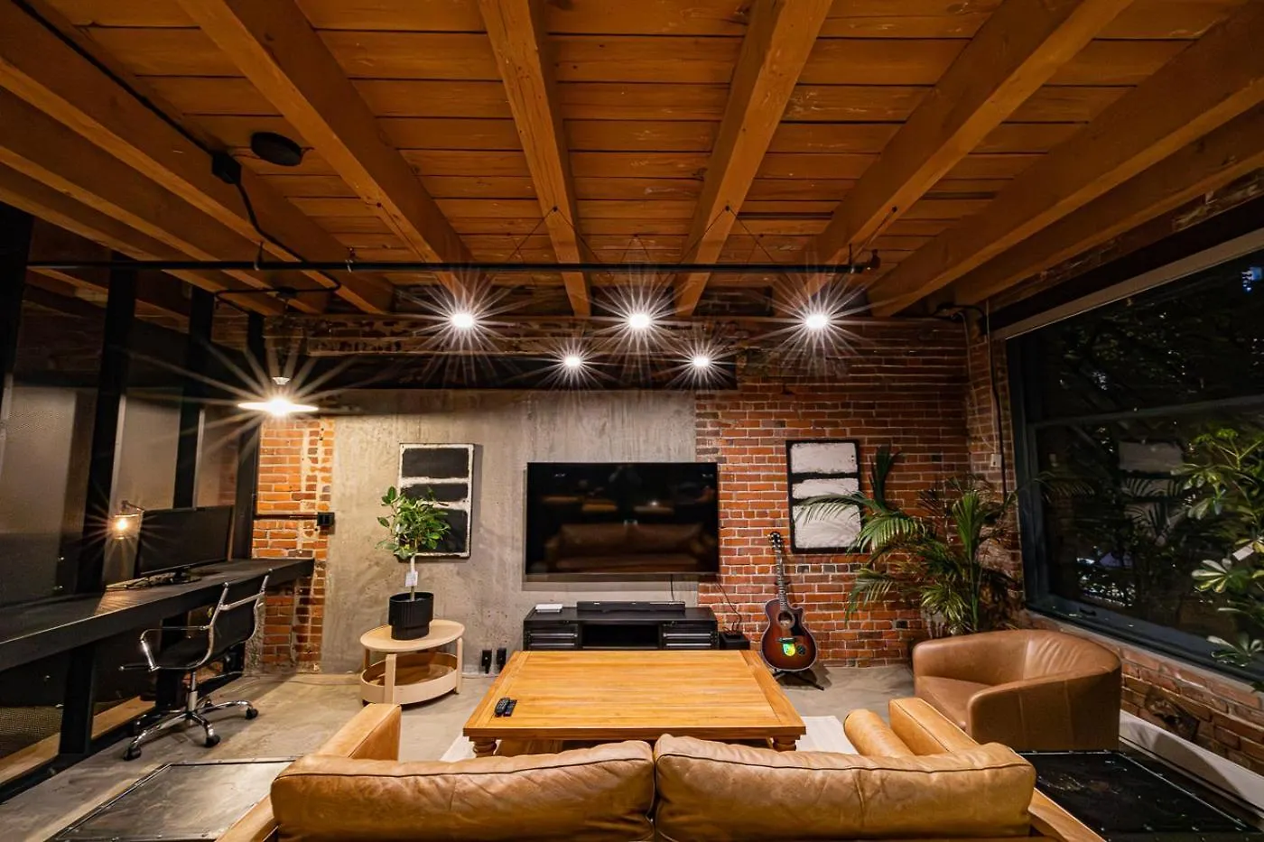 Stylish Industrial Loft - Historic Gastown Apartment Vancouver 0*,  Canada