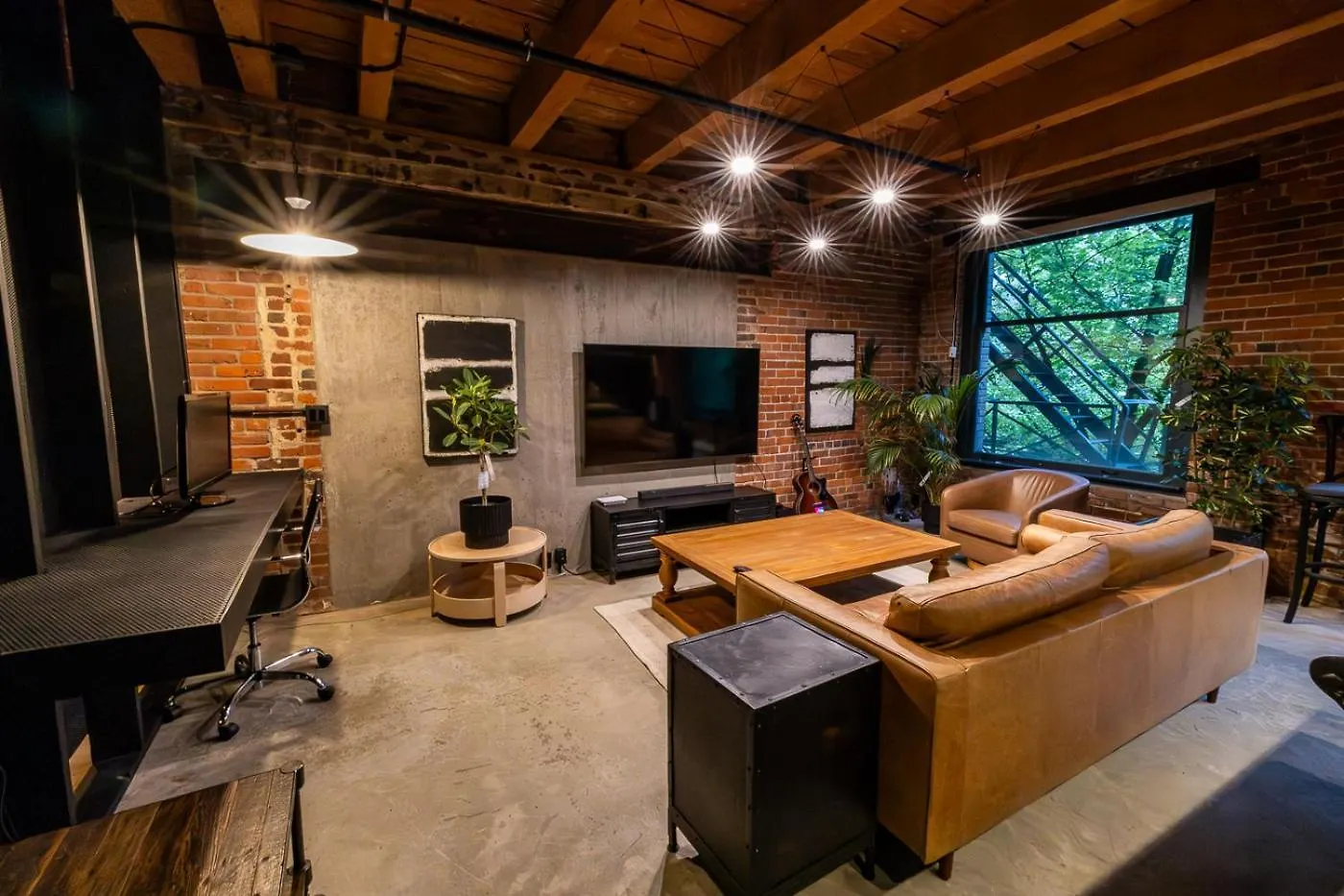 Stylish Industrial Loft - Historic Gastown Apartment Vancouver 0*,